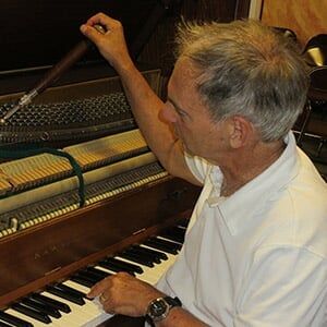 Owner tuning— Fix a piano in Washington, PA Owner tuning— Fix a piano in Washington, PA