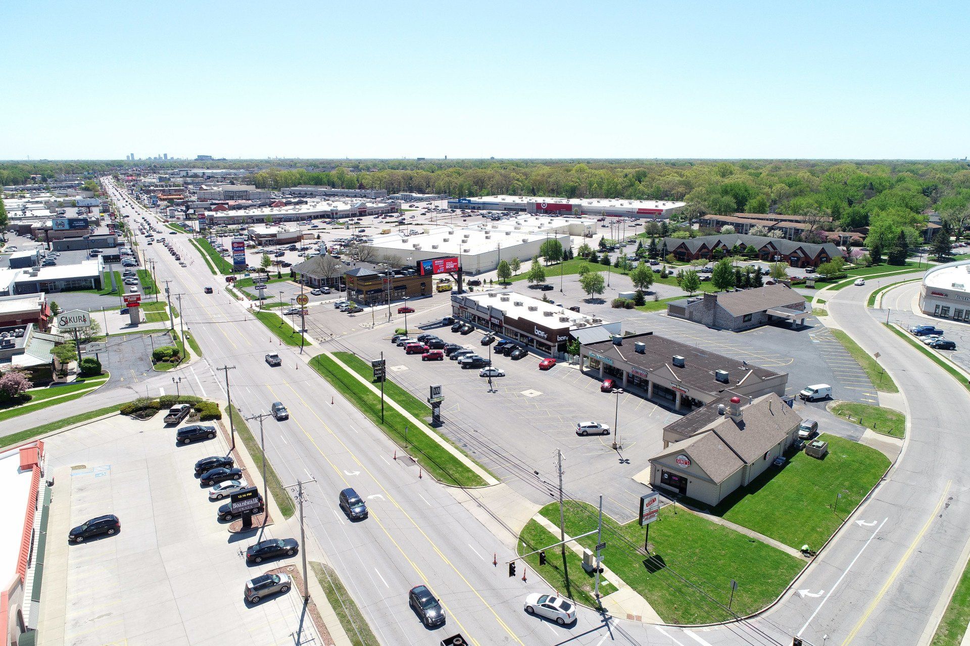 Omni Plaza, Toledo, Ohio - Riverhills Holdings, Inc.