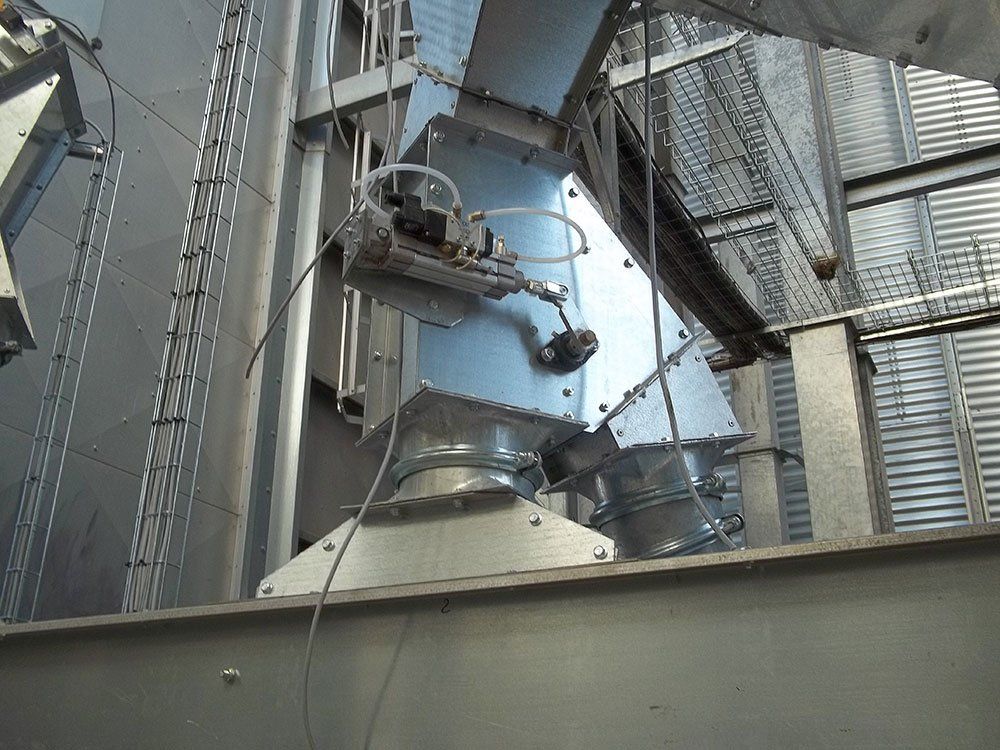Valvola pneumatica a due vie in impianto alimentare