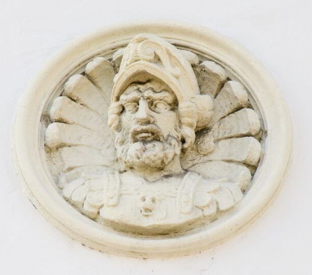 Statue Image