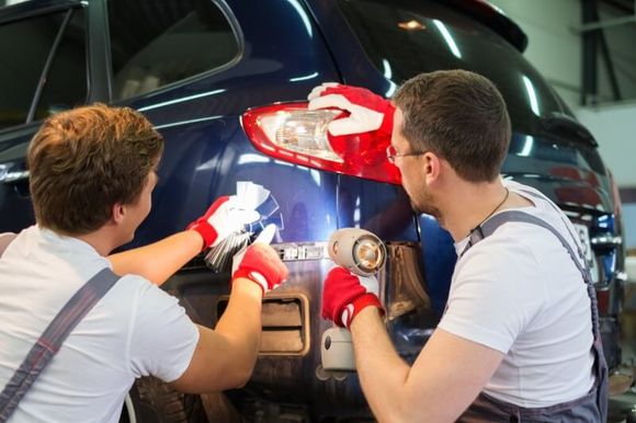 riparazione piccola ammaccatura auto