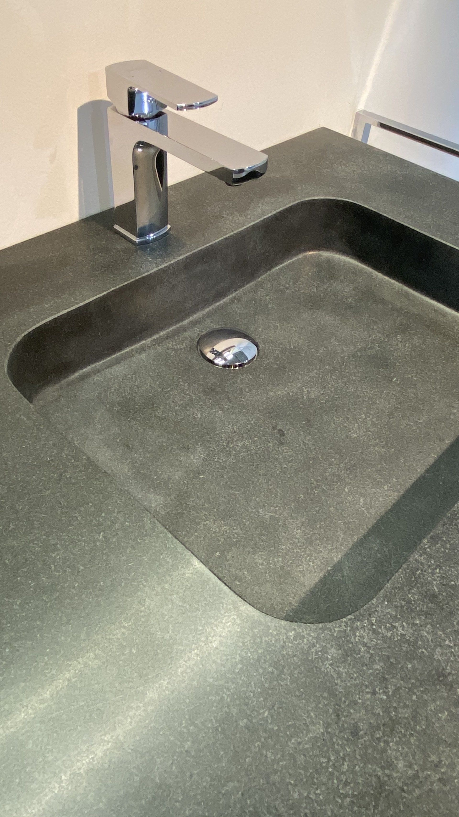 Débouchage évier de cuisine, lavabo sous haute pression pour une résultat parfait !