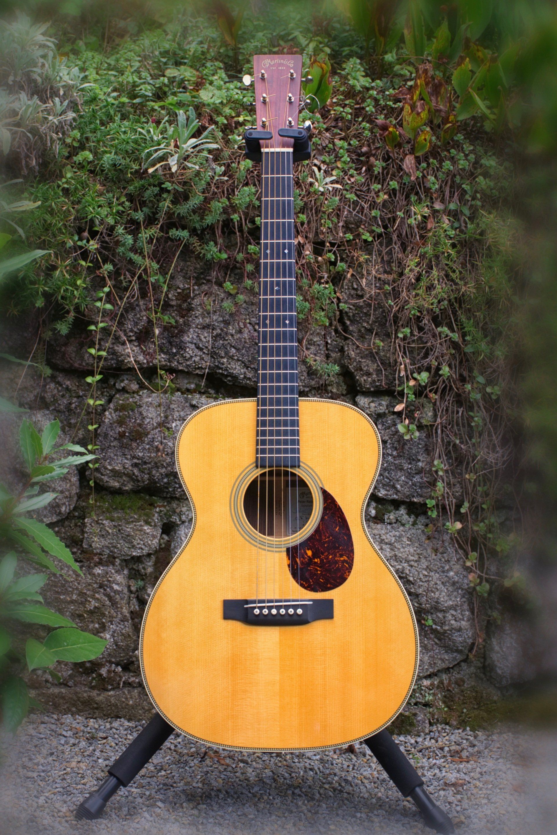 Martin OM 28V