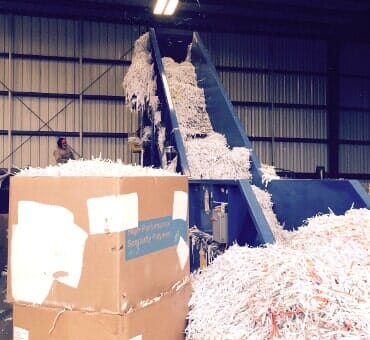 Loose office waste - recycling center in Pittsburgh, PA Loose office waste - recycling center in Pittsburgh, PA