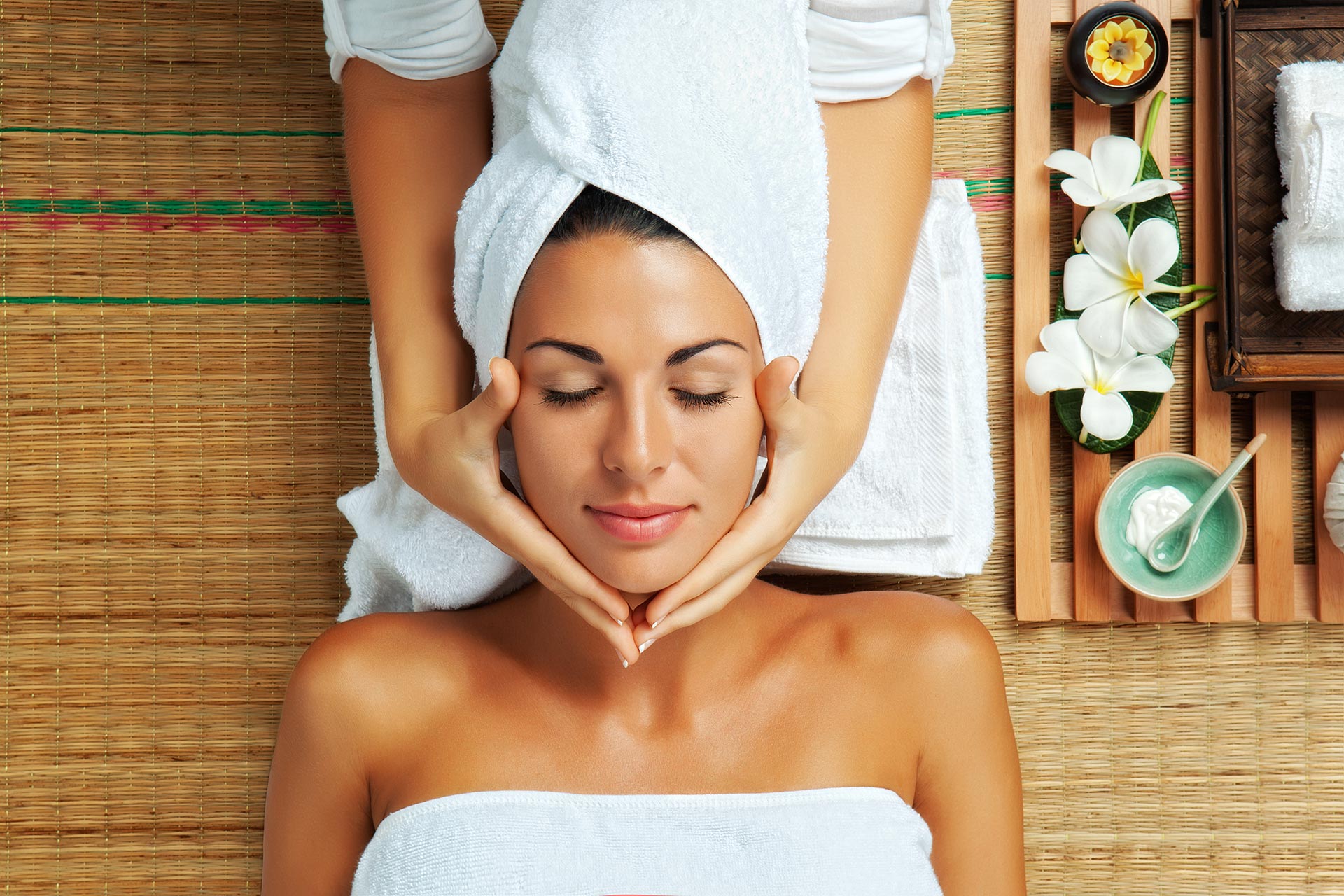 woman getting a microcurrent facial