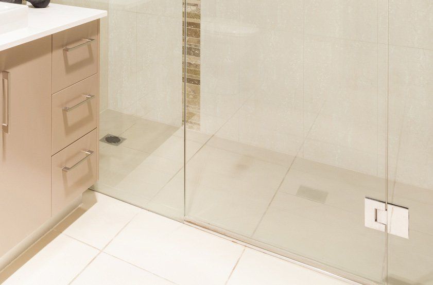 sill-less shower glass