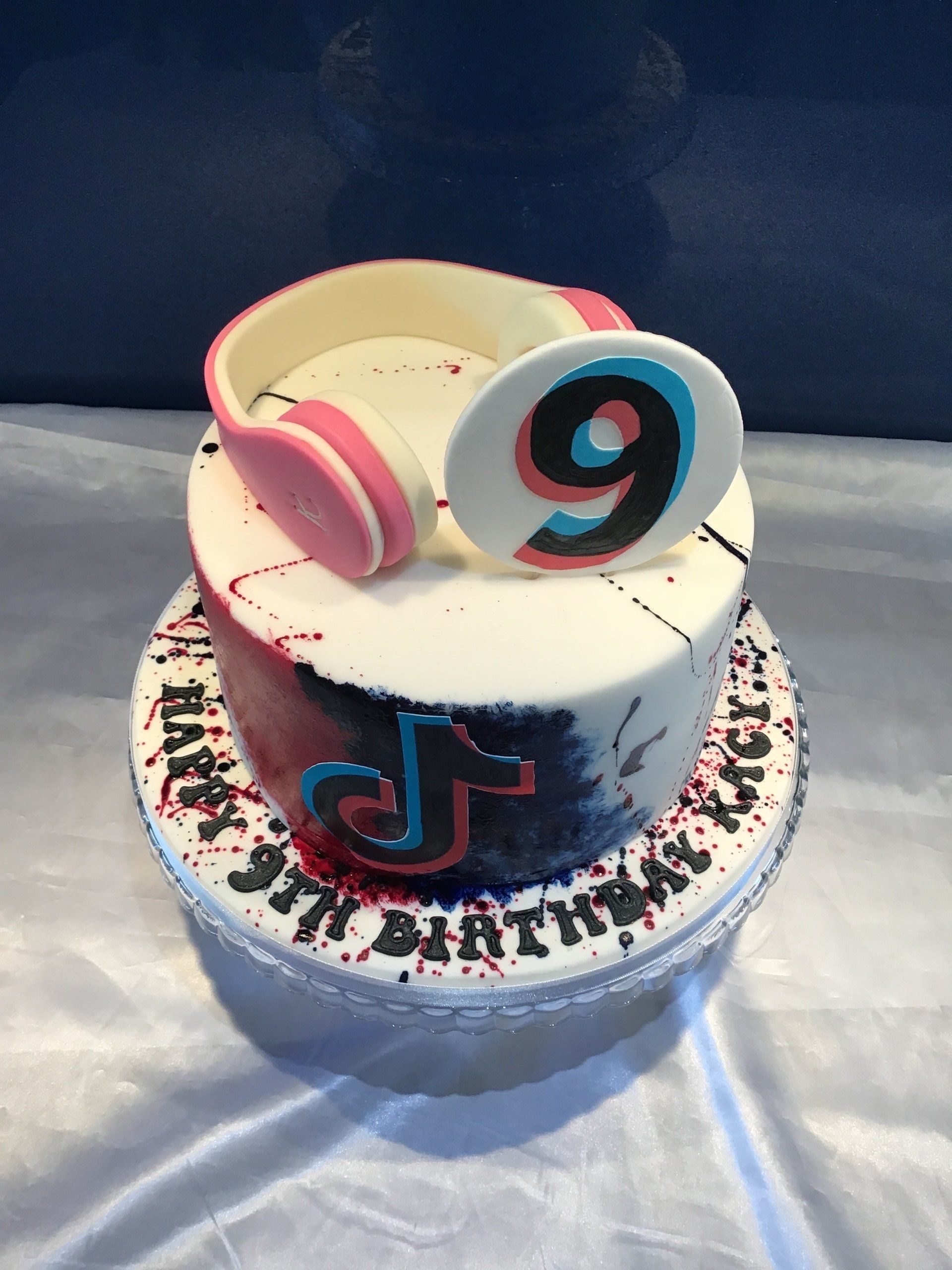 TikTok Cake