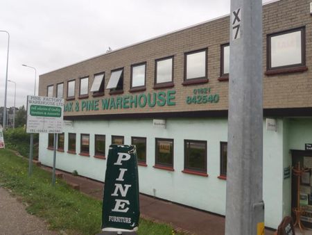 THE OAK & PINE FACTORY WAREHOUSE