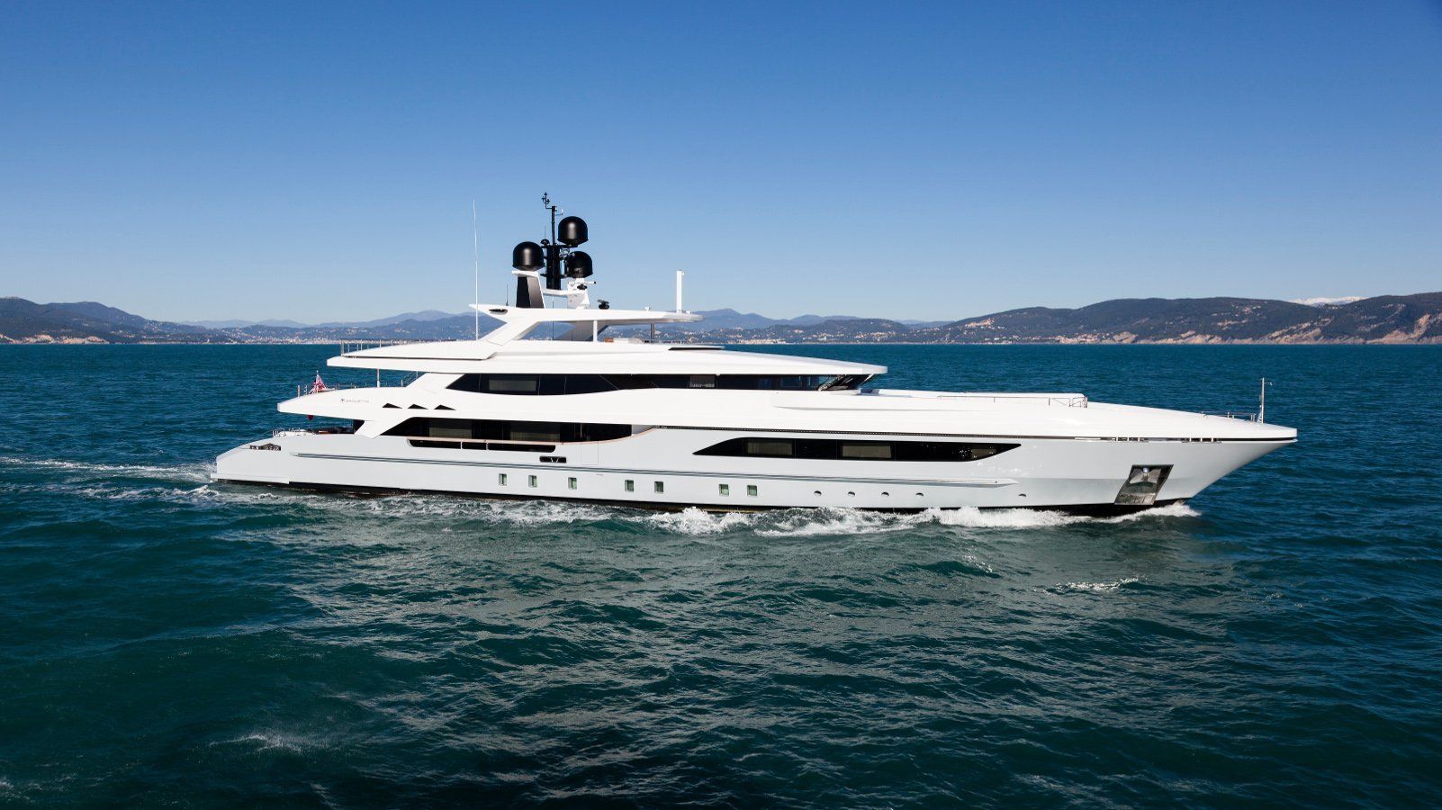 Motor yacht Only one