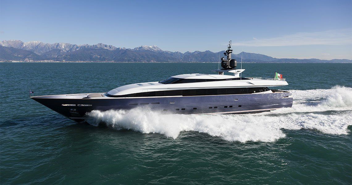 Motor yacht Pachama 43 metri