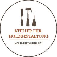Circular logo for woodcraft workshop, with three tools and German text: “Atelier für Holzgestaltung – Möbel-Restaurierung”
