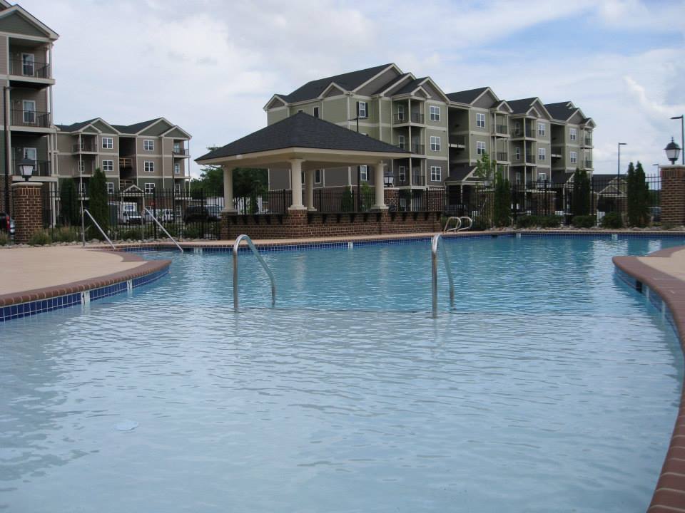 Meridian Harbourview Swimming Pool