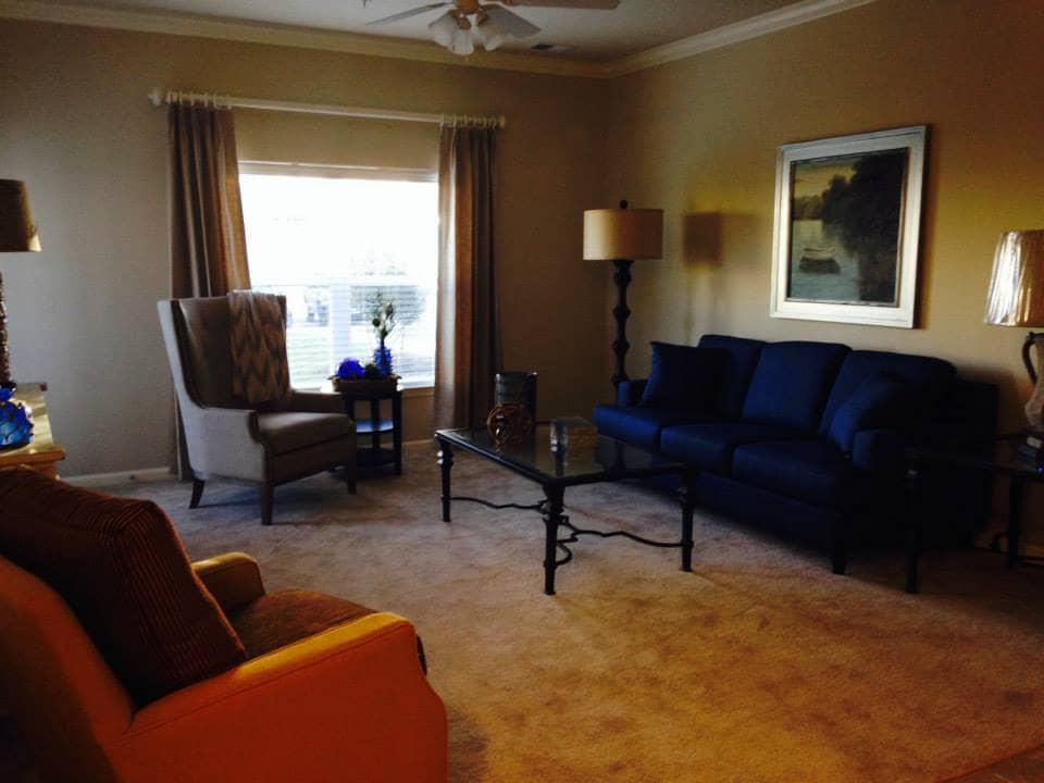 Meridian Harbourview Living Room