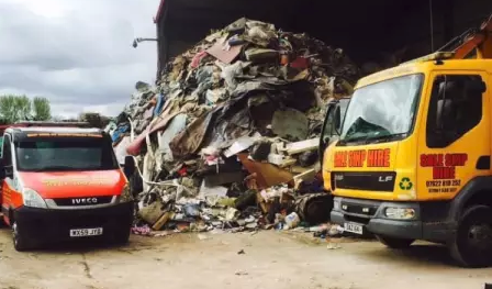 Commercial and domestic skip hire