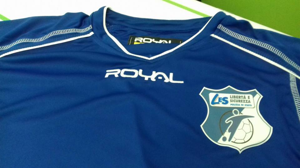 maglia squadra personalizzata con nome e numero