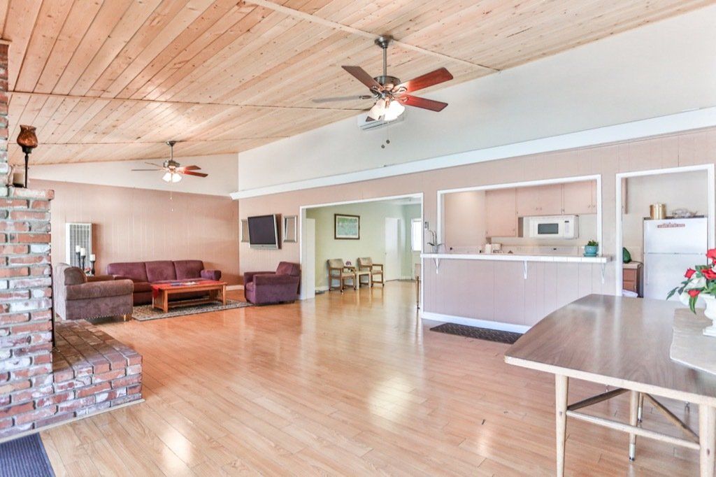 Val Verde Clubhouse