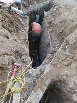 Sump Pump — Worker Pumping Sewer in Richmond, CA