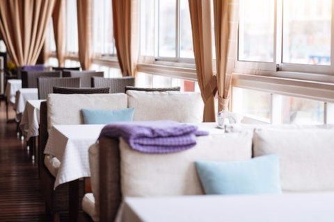 Window blinds, curtains and awnings for businesses