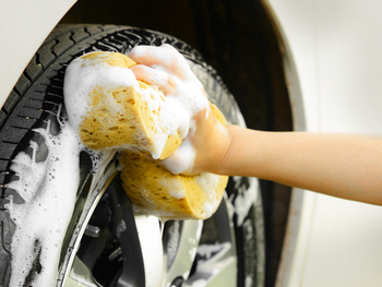 Alloy wheel acid treatment