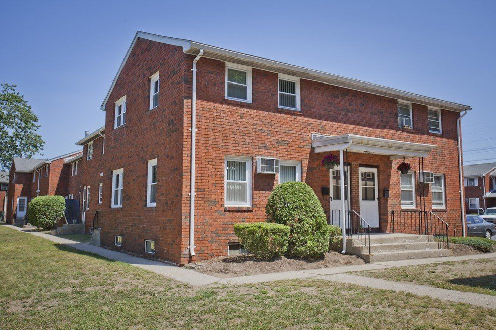 Townhouse Court