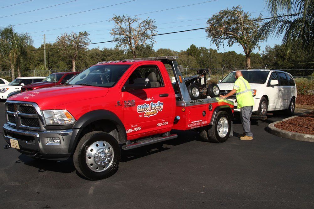 Towing Services  — Mike's Tow Truck  in Spring Hill, FL