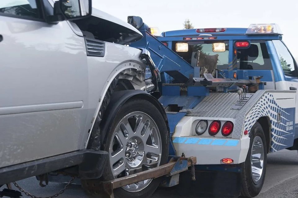 Wrecked Car Towing | Indianapolis, IN | HIX Wrecker Service, Inc. Wrecked Car Towing | Indianapolis, IN | HIX Wrecker Service, Inc.