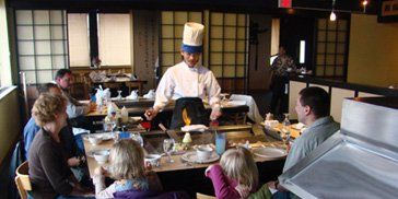 image-470589-cookandcustomers.jpg?1460645797487