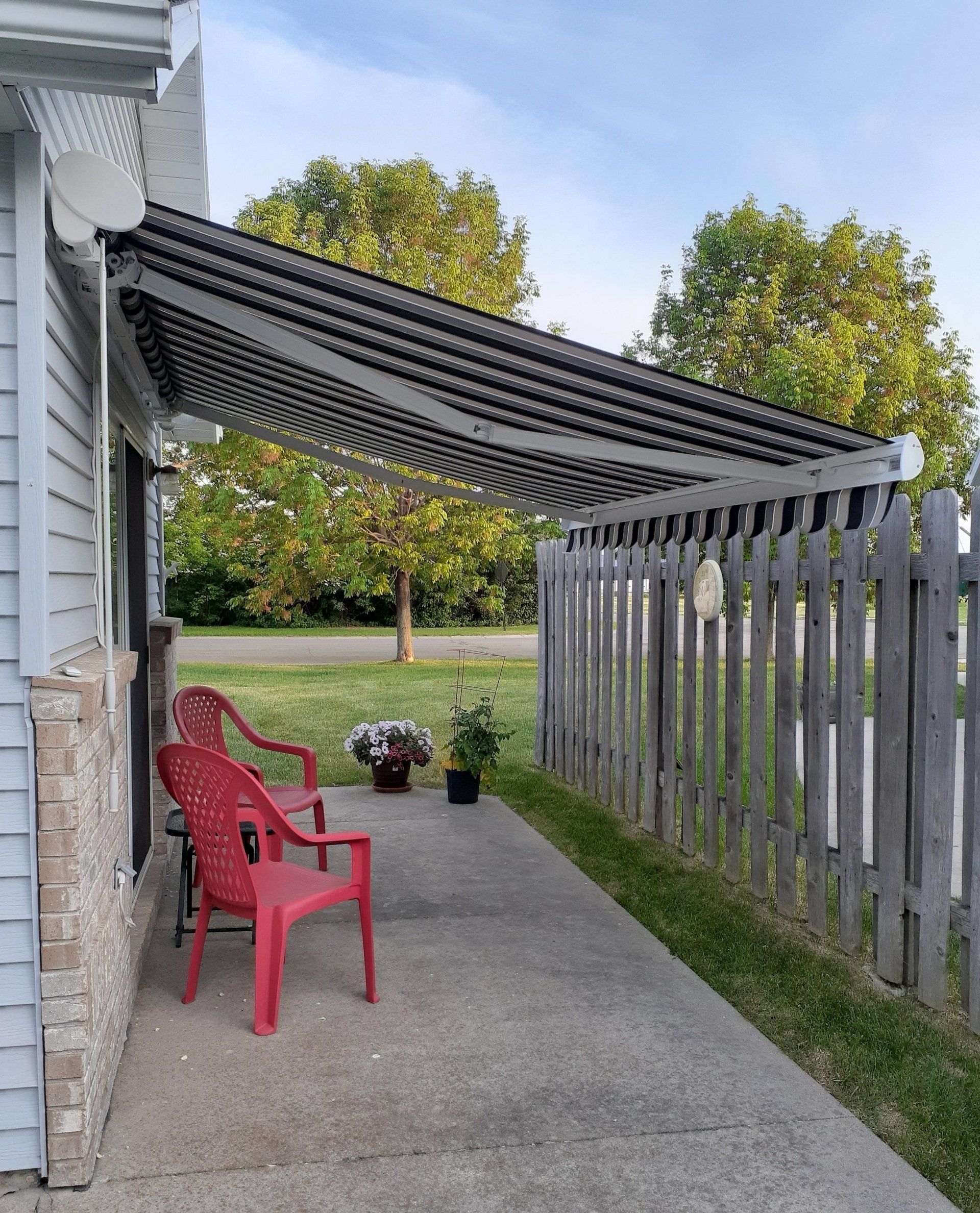 Drop Shade Awning — Moorhead, MN — Olson Awning & Canvas Drop Shade Awning — Moorhead, MN — Olson Awning & Canvas