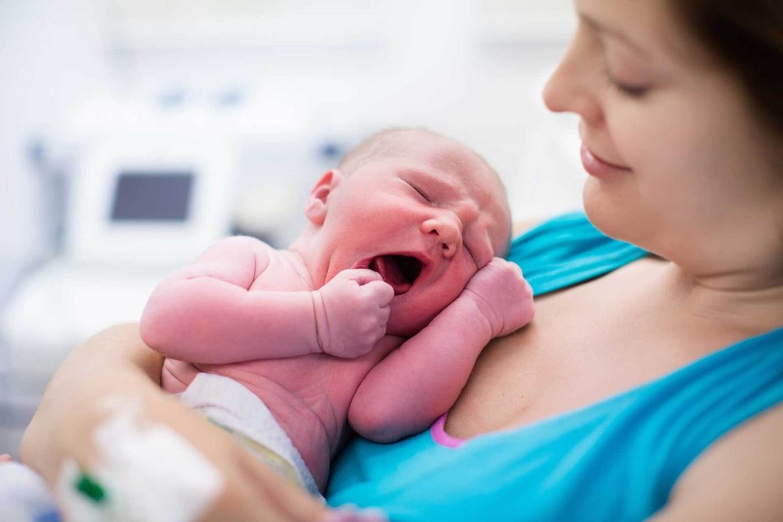 neonato con la mamma