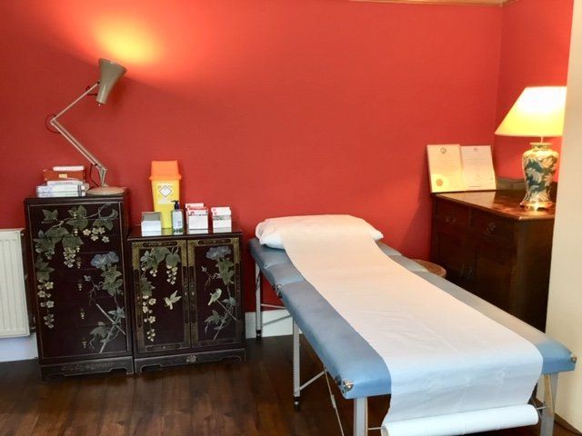 acupuncture room