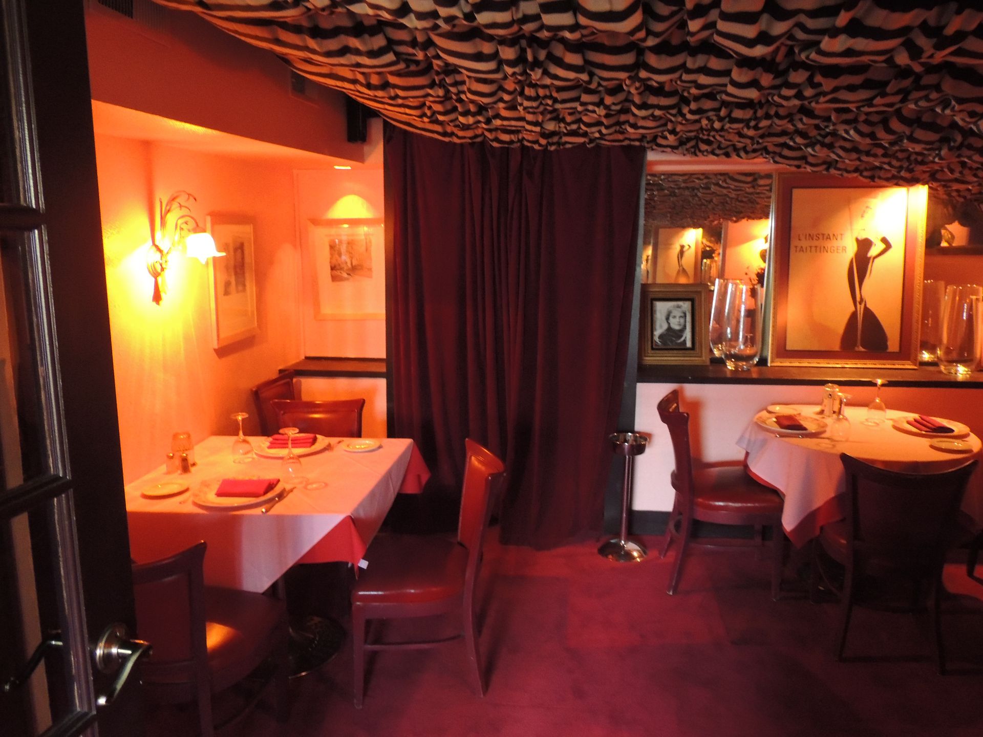 Small private room table 100 and 101