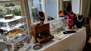 Inherited Accessories — Monterey County, CA — All Counties Estate Liquidation Inherited Accessories — Monterey County, CA — All Counties Estate Liquidation