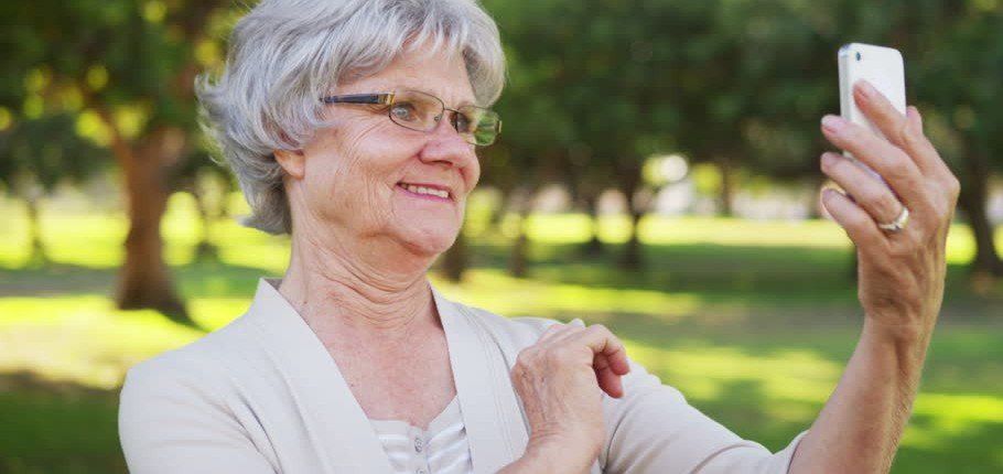 old woman with dentures on the gold coast