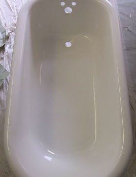 After Bathtub with Stain — N. Charleston, SC — Surface Specialists