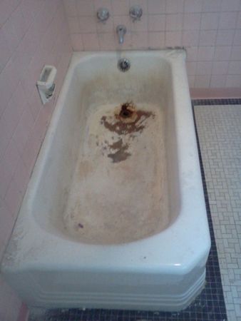 Dirty Bathtub — N. Charleston, SC — Surface Specialists Dirty Bathtub — N. Charleston, SC — Surface Specialists