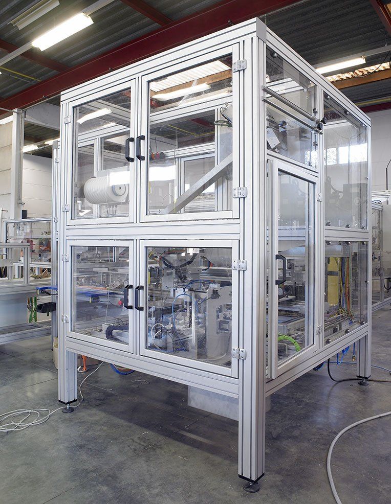 Afscherming machine in aluminiumprofielen Alumes - Ledegem