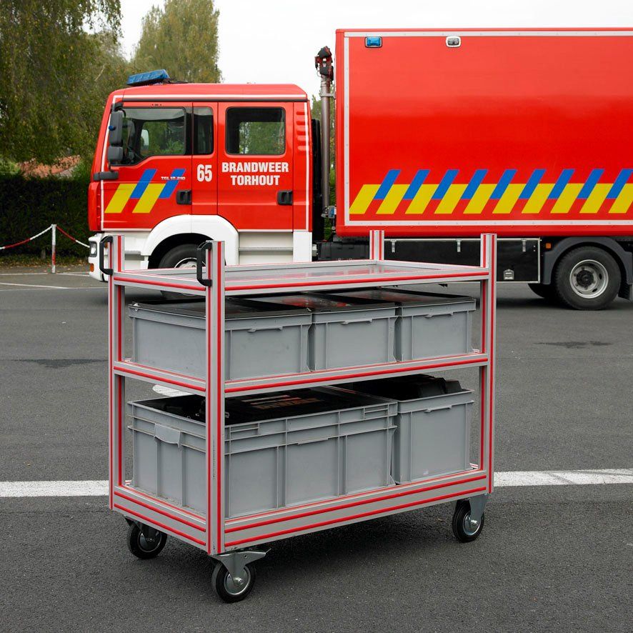 chariot pour bacs en plastique empilables en profilés aluminium Alumes Ledegem