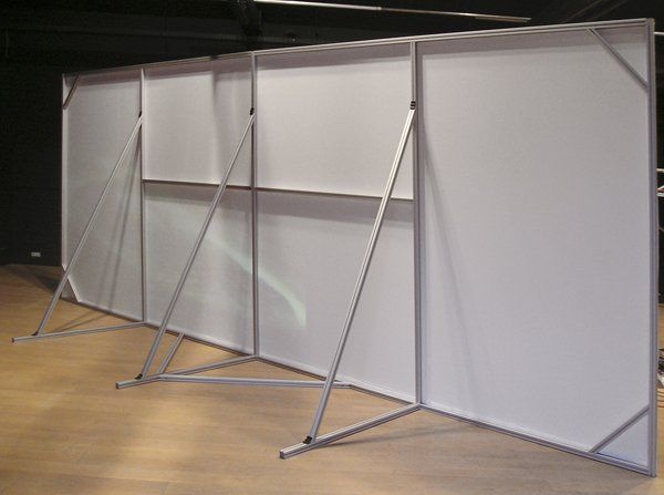 Wand op wielen in aluminium systeemprofielen Alumes