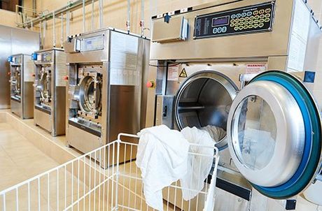 Lavatrici industriali a Lecolavanderia in Caramagna Piemonte