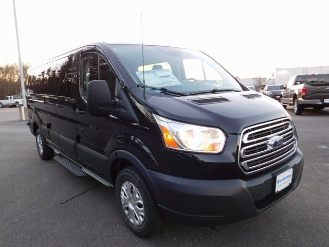14 passenger limousine- Bridgewater MA Extreme Limousine