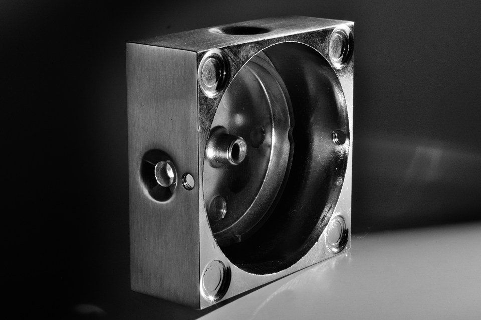 Die casting with aluminium casts