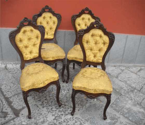 Quattro sedie in palissandro. Napoli metà XIX sec. in Stile Luigi Filippo