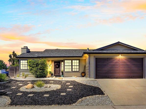 Lovely house with a wide garage door and a beautiful front yard. Find homes for sale in Rocklin, CA with Sonia Immers