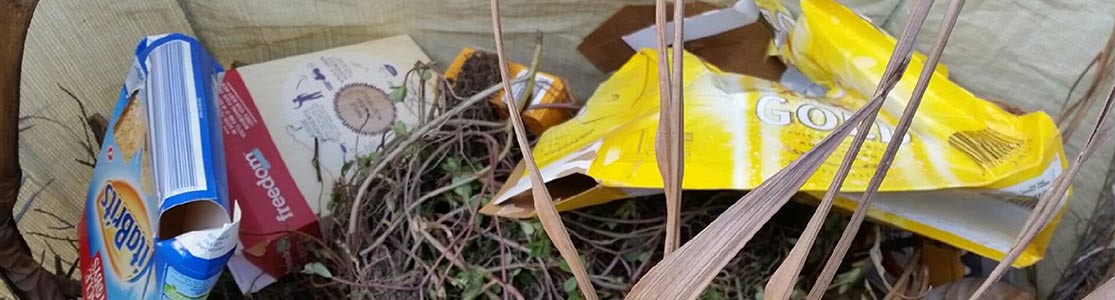Garden Waste — Garden Bag in Kelsey Creek, QLD