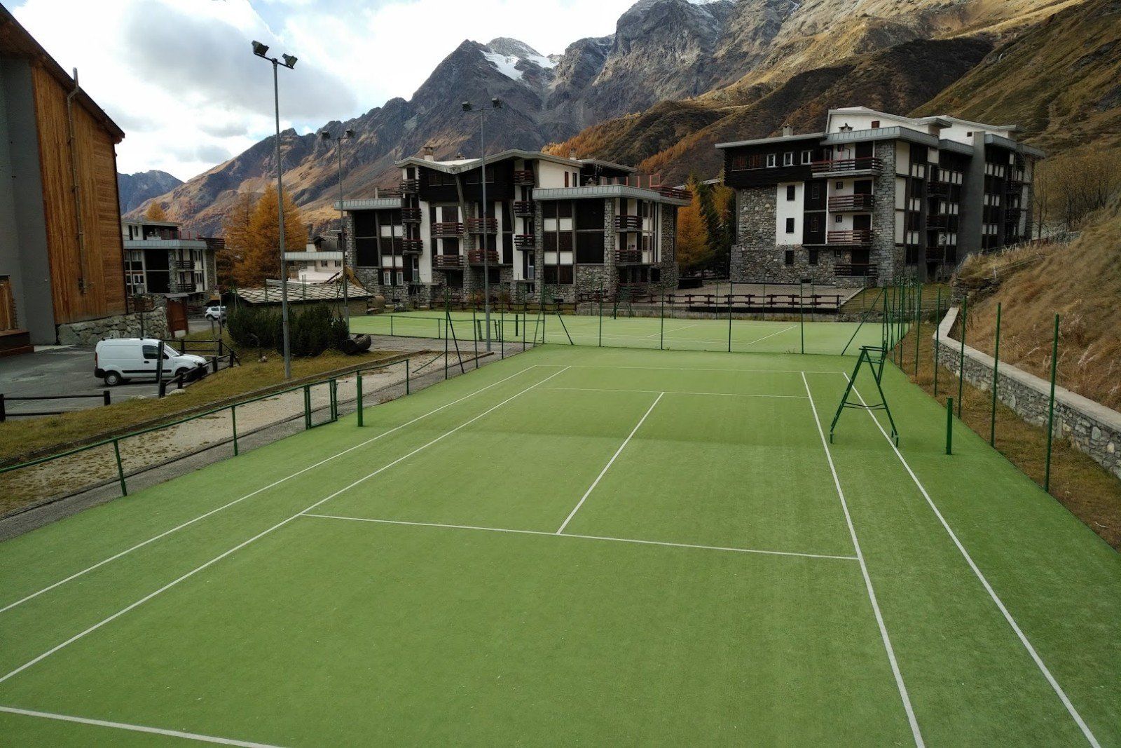 Cervinia in summer. Picture of the tennis court.