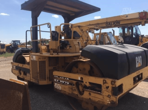 1998 CAT CB-634C  Smooth Drum