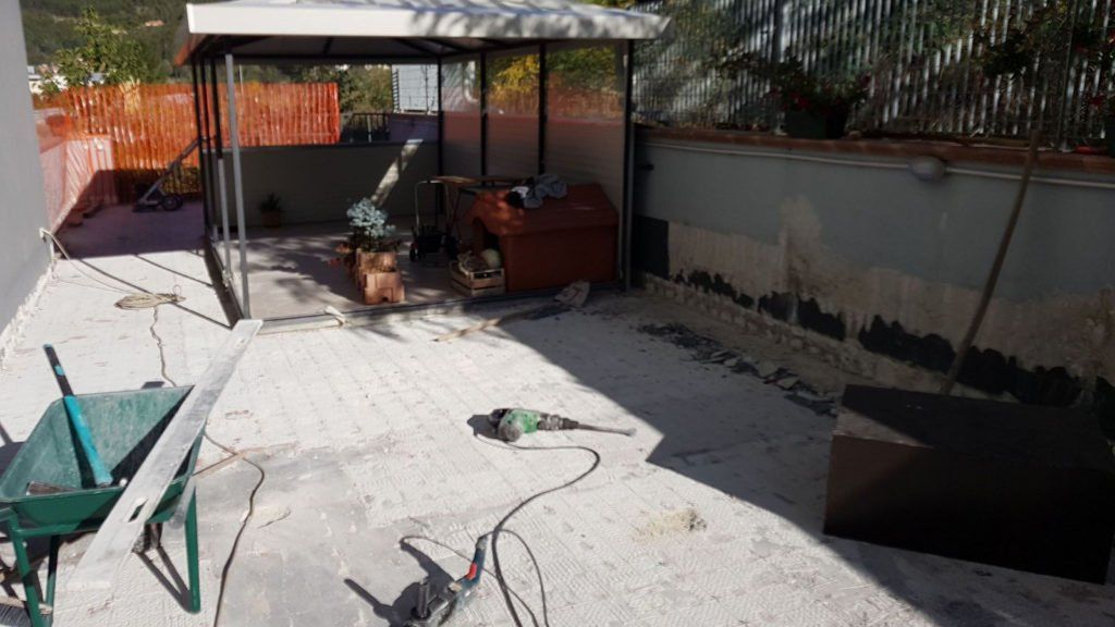 Riparazioni murarie di un cortile