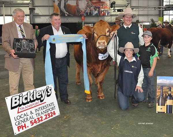 Supreme Champion Interbreed Bull with major sponsor John Bickley, with Jim Conroy, Semex, and the Robson Family, Donna, Ian and son Jack, Adelong, NSW. Photo courtesy Wayne Jenkins.