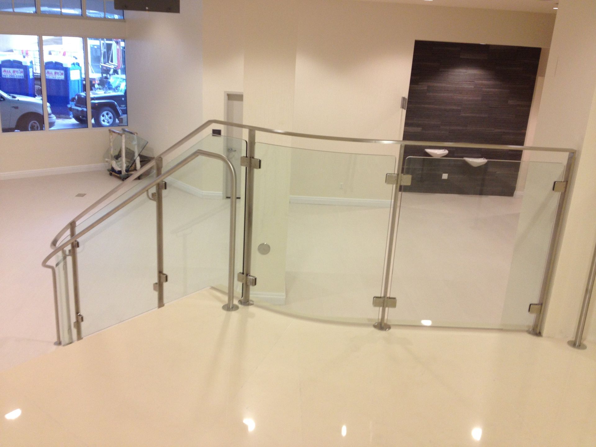 Curved Glass Stairwell