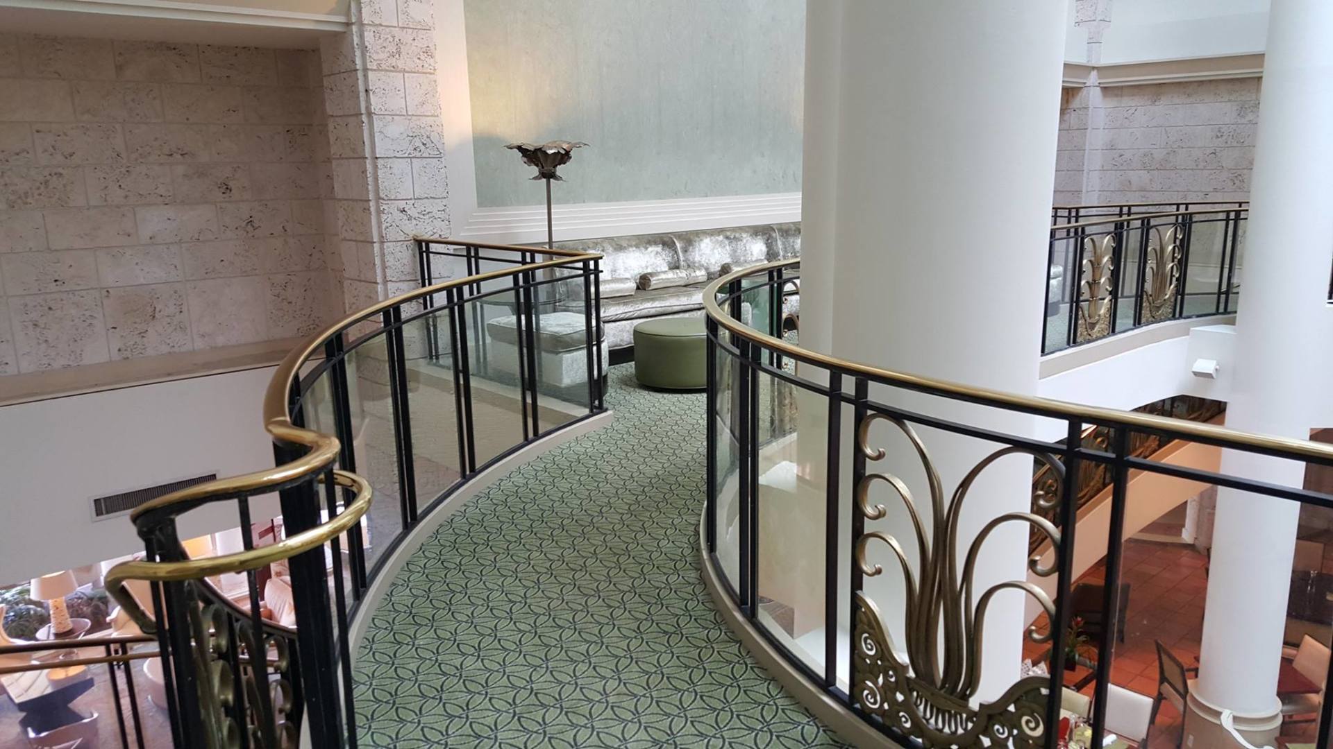 insert bent glass handrail